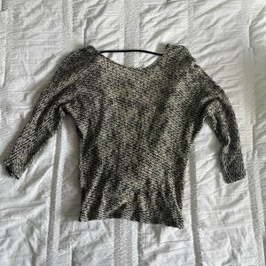 Buckle cropped shirt